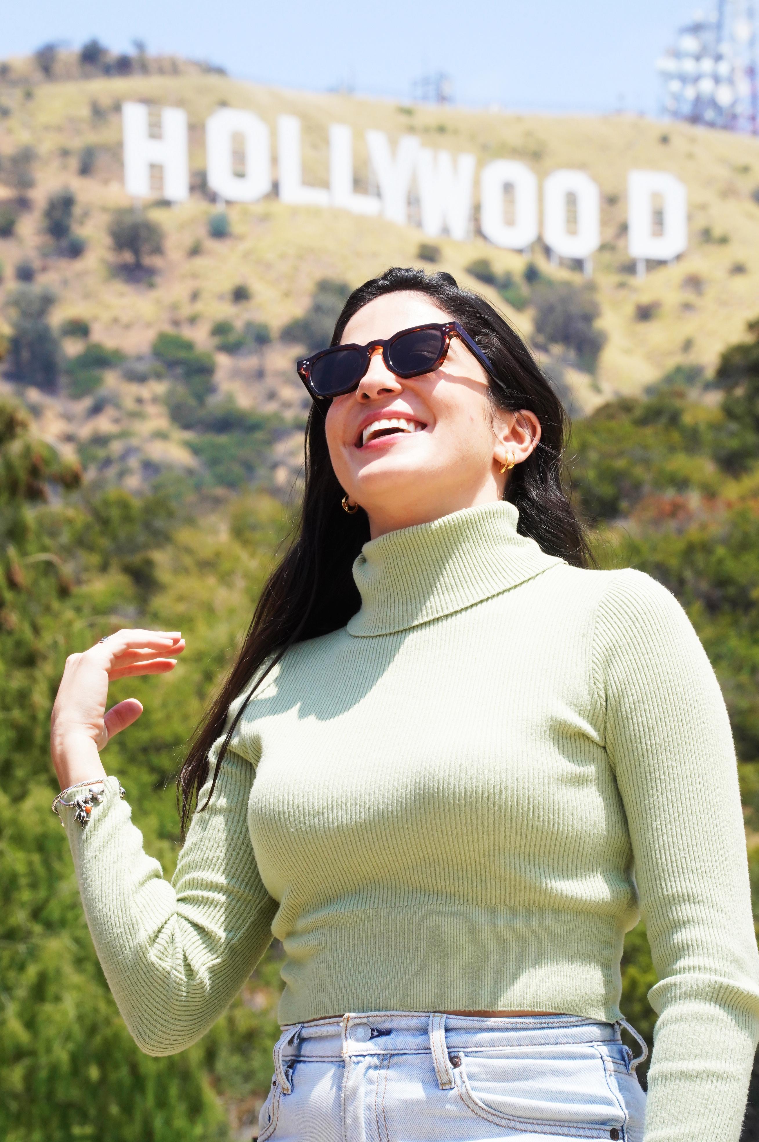 Cliente com Hollywood Sign ao fundo